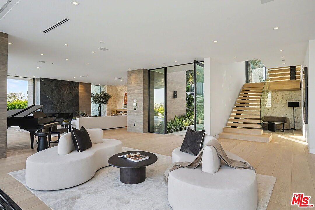 1830 Mango Way, Los Angeles, CA 90049, photo 12