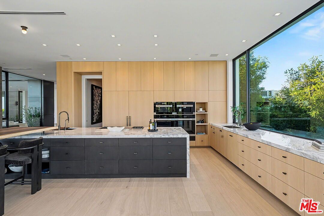1830 Mango Way, Los Angeles, CA 90049, photo 16