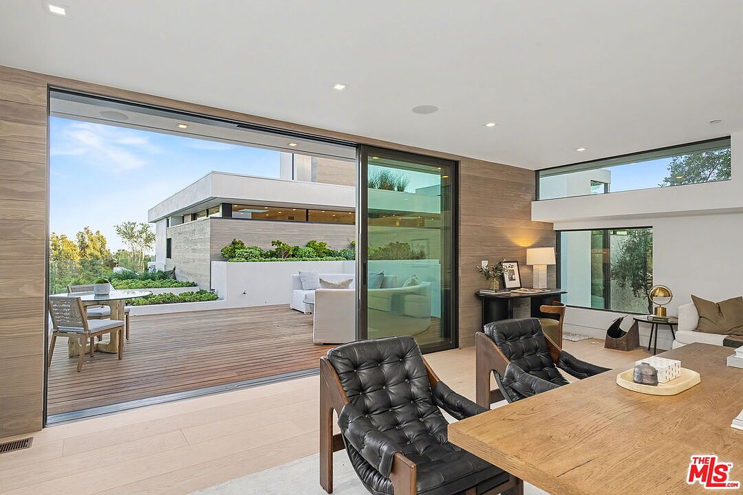 1830 Mango Way, Los Angeles, CA 90049, photo 48