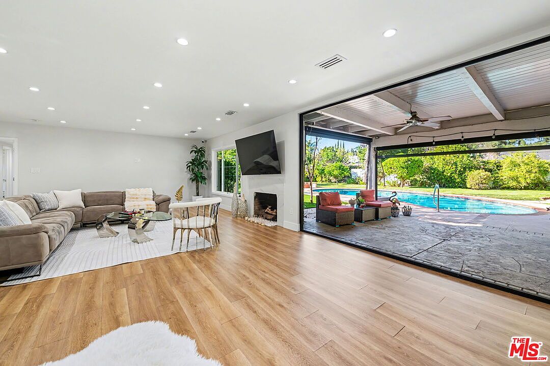17409 Kinzie St, Northridge, CA 91325, photo 9