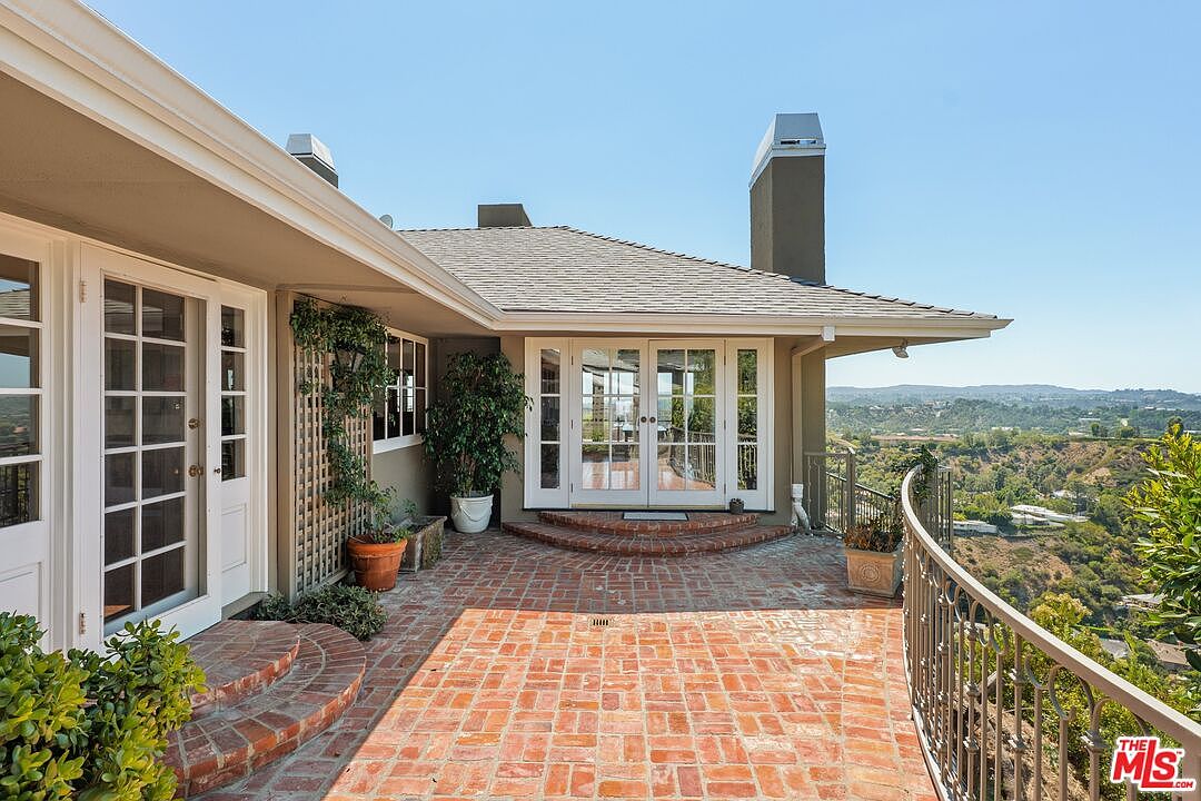 2317 Kimridge Rd, Beverly Hills, CA 90210, photo 32