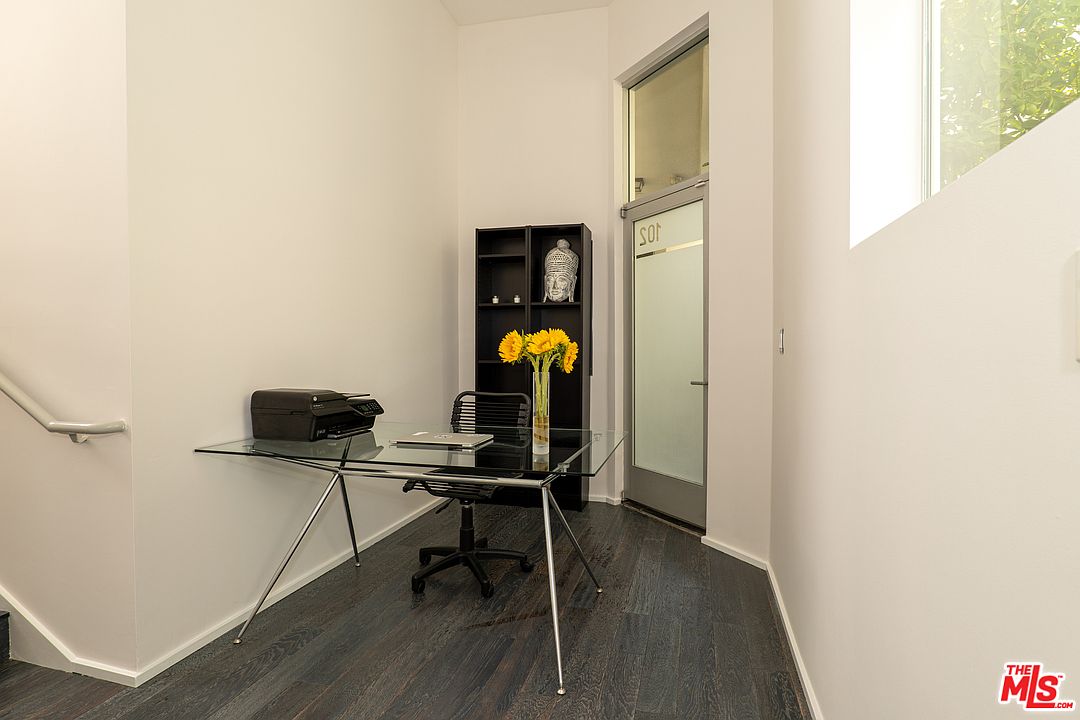 8703 W West Knoll Dr, West Hollywood, CA 90069, photo 9