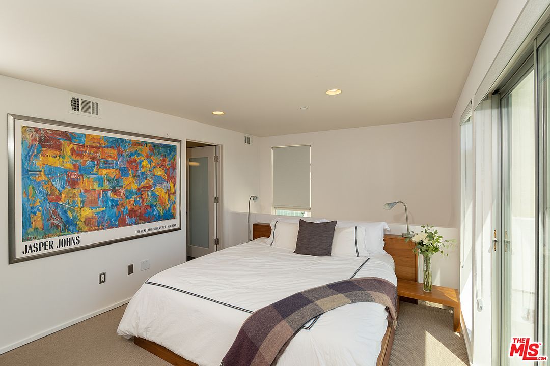 8703 W West Knoll Dr, West Hollywood, CA 90069, photo 14