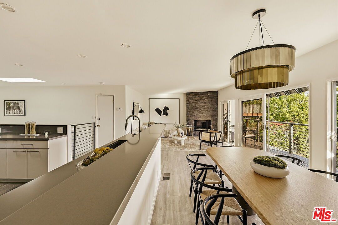 2753 La Cuesta Dr, Los Angeles, CA 90046, photo 8