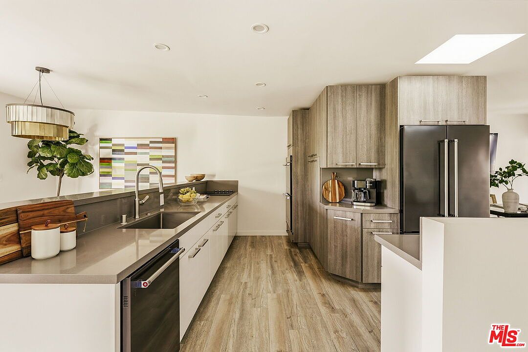 2753 La Cuesta Dr, Los Angeles, CA 90046, photo 10