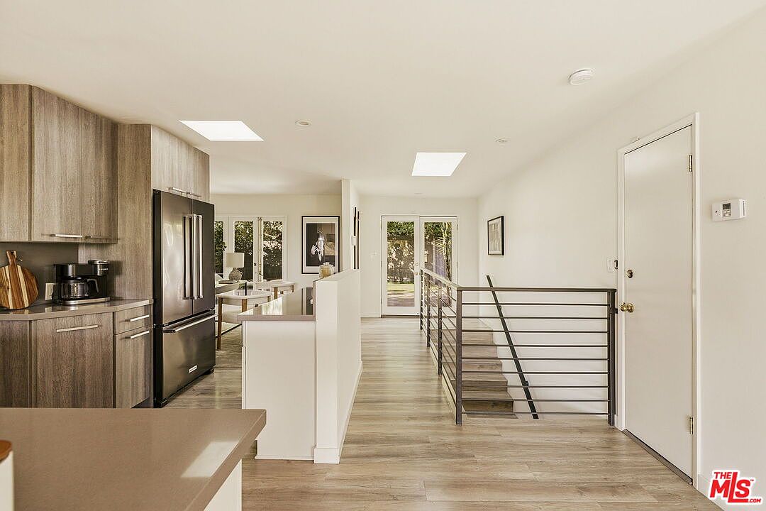 2753 La Cuesta Dr, Los Angeles, CA 90046, photo 13
