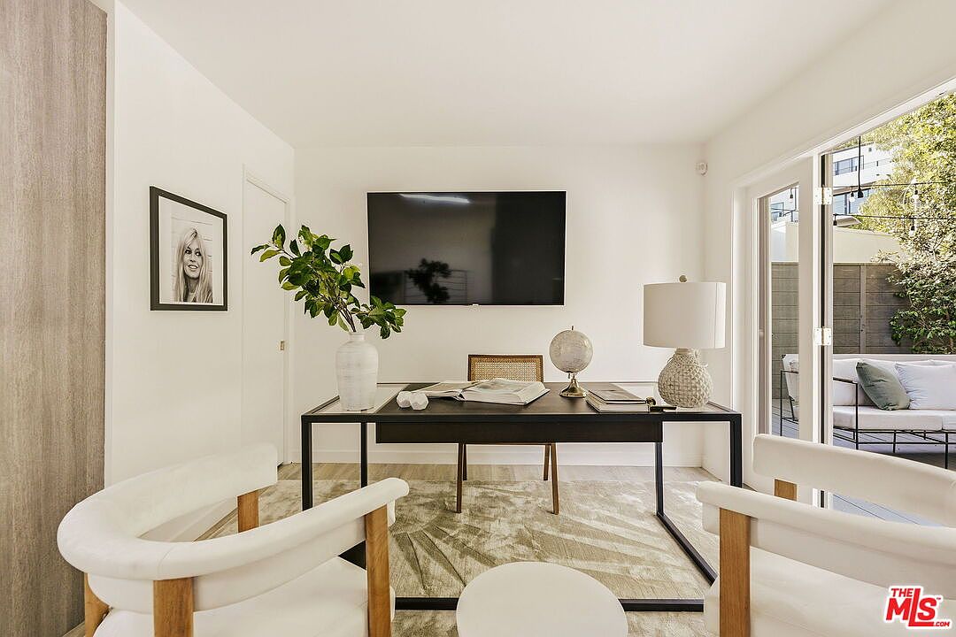 2753 La Cuesta Dr, Los Angeles, CA 90046, photo 16