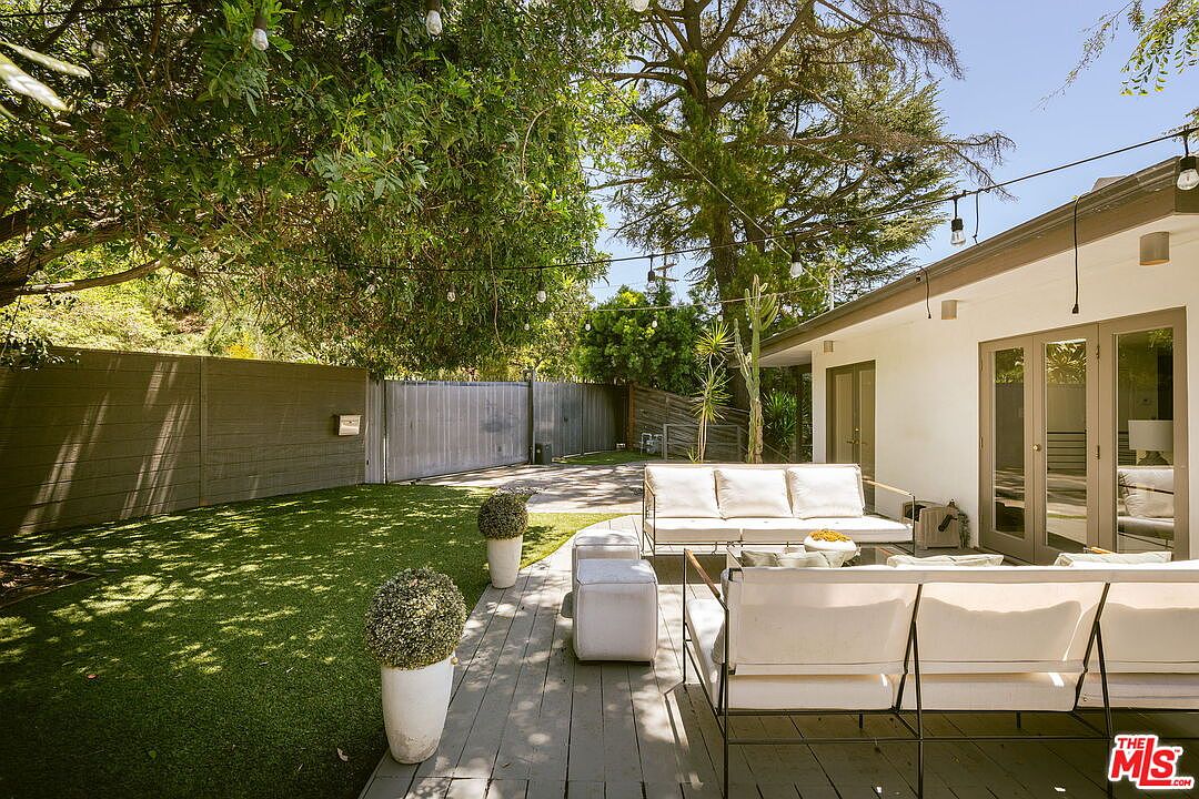 2753 La Cuesta Dr, Los Angeles, CA 90046, photo 18