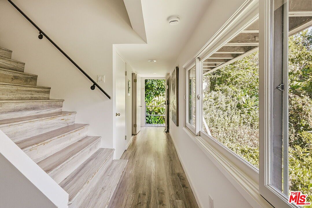 2753 La Cuesta Dr, Los Angeles, CA 90046, photo 30