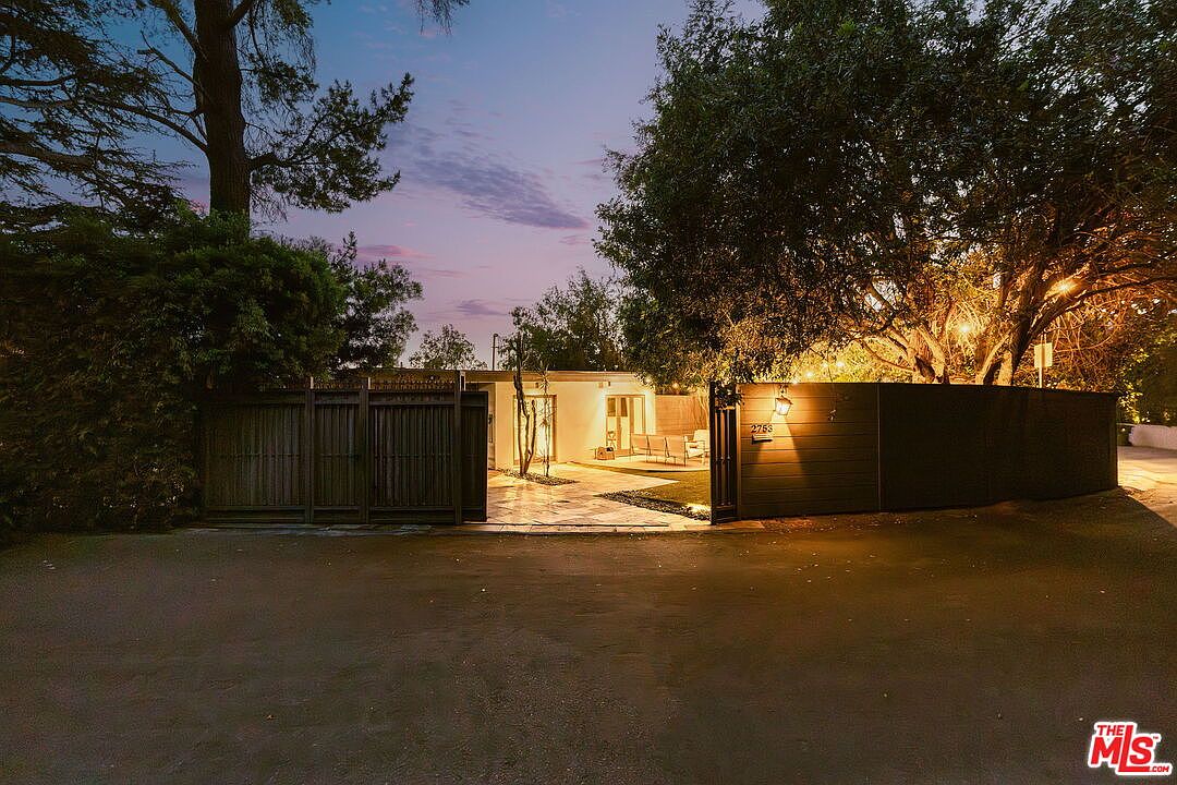 2753 La Cuesta Dr, Los Angeles, CA 90046, photo 57