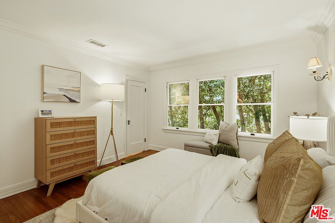 1174 Masselin Ave, Los Angeles, CA 90019, photo 27