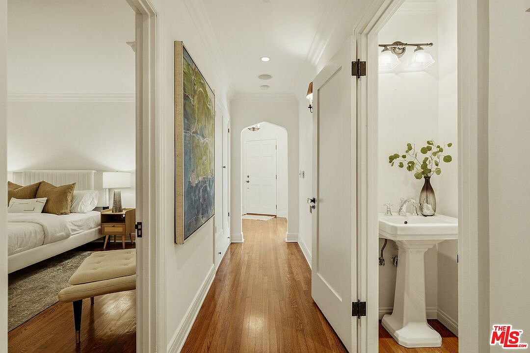 1174 Masselin Ave, Los Angeles, CA 90019, photo 29