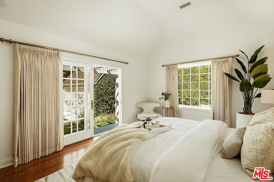 1174 Masselin Ave, Los Angeles, CA 90019, photo 42