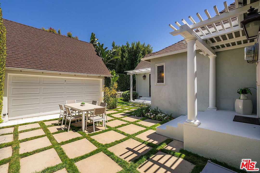 1174 Masselin Ave, Los Angeles, CA 90019, photo 46